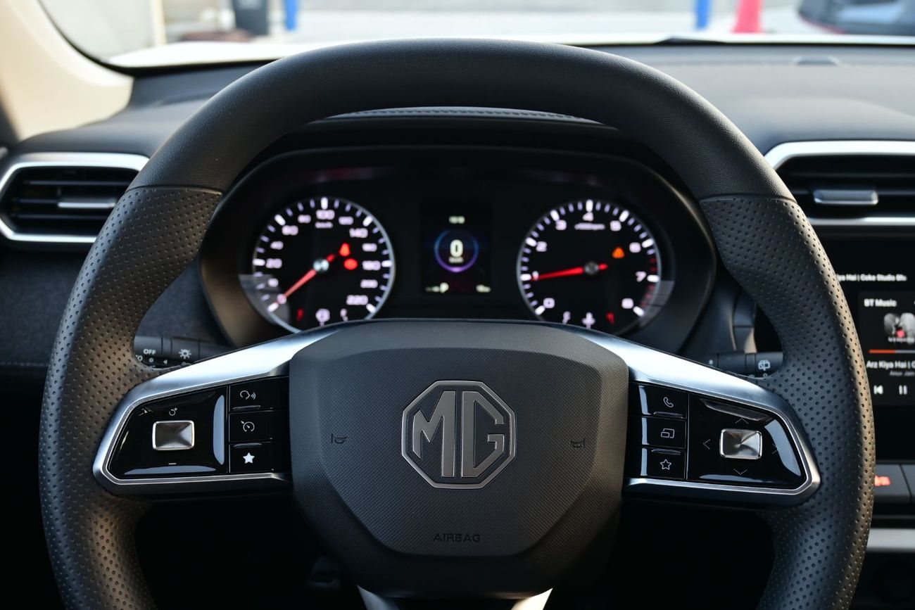 أم جي ZS MG ZS 1.5L Petrol FWD, Model 2025, Color Silver