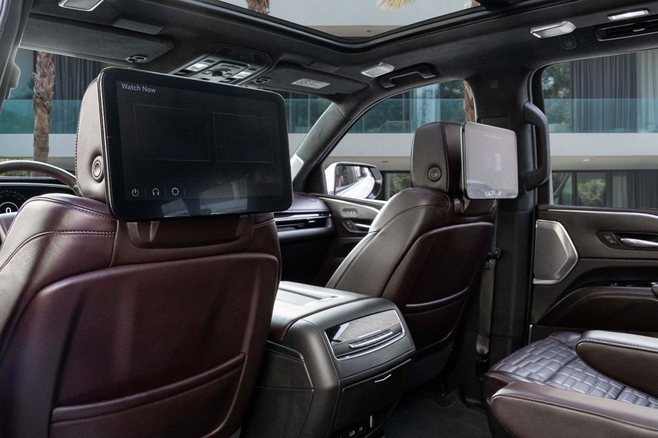 Cadillac Escalade ESV | V8 | 4,700 P.M | 0% Downpayment | AGENCY SERVICED!