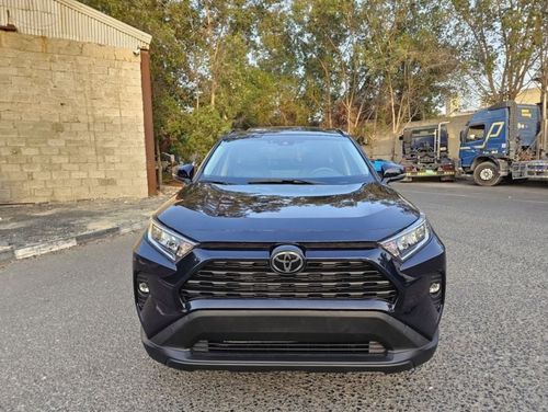 Toyota RAV4 XLE Full options premium