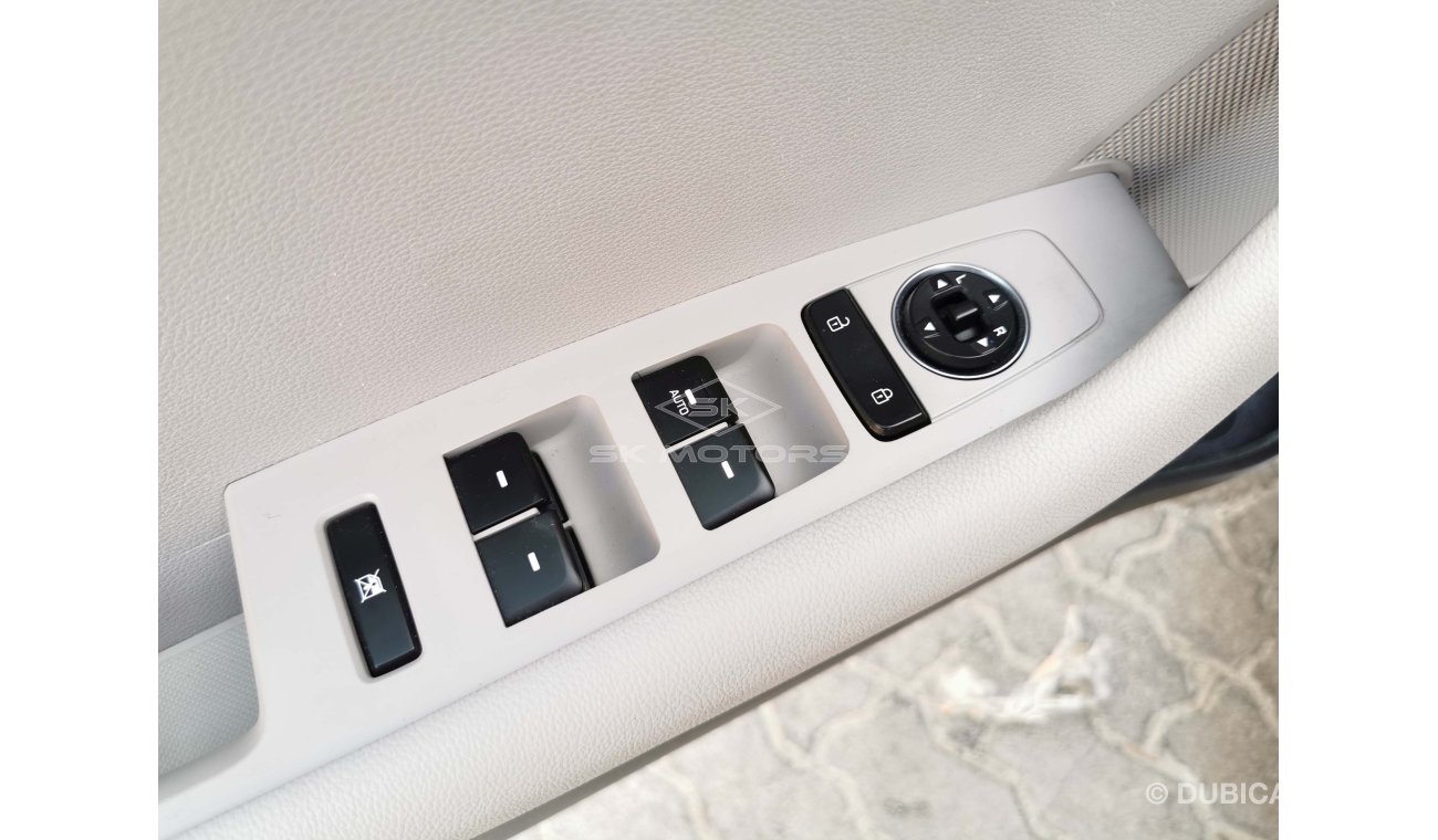 هيونداي سوناتا 2.4L, 16" Rim, LED Headlights, Front A/C, Fabric Seats, Drive Mode, CD Player, USB-AUX, (LOT # 8950)