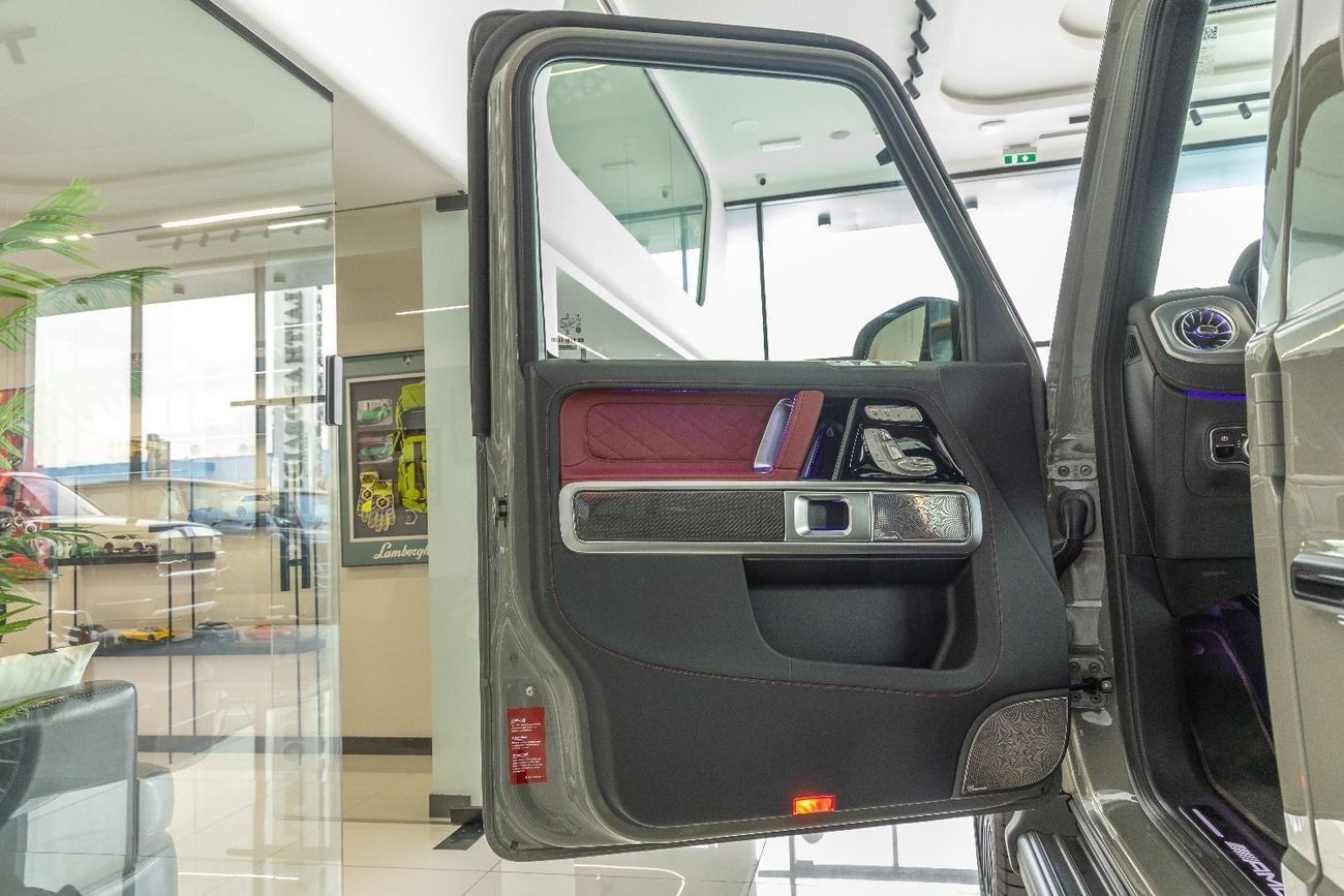 Mercedes-Benz G 63 AMG Mercedes-Benz G 63 AMG - Diamond Seats - Carbon Fiber - 2025 FaceLift