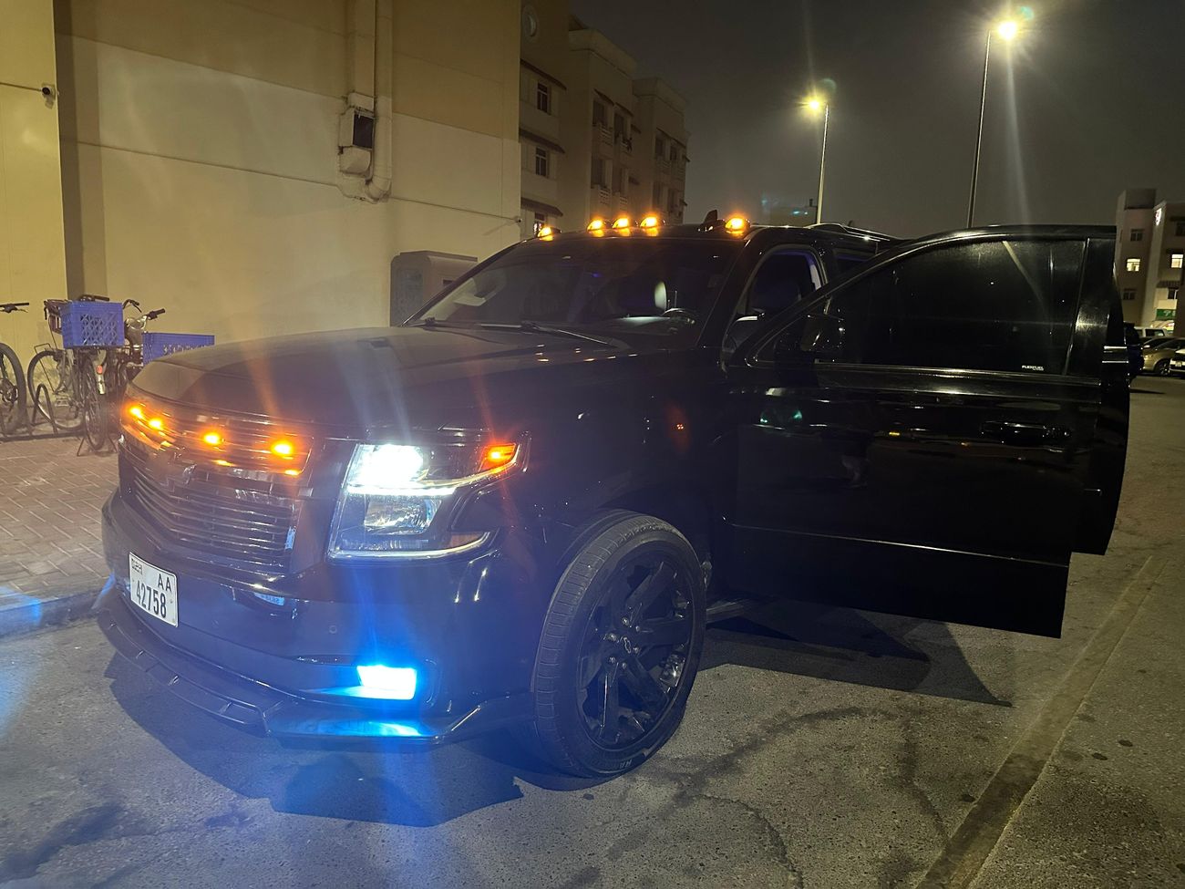 Chevrolet Suburban Premier 5.3L 4WD (8 Seater)