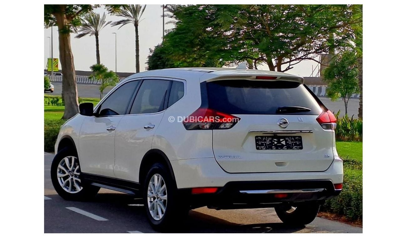 Nissan XTrail S 2018 2.5L GCC (980/-MONTHLY) 7 SEATER