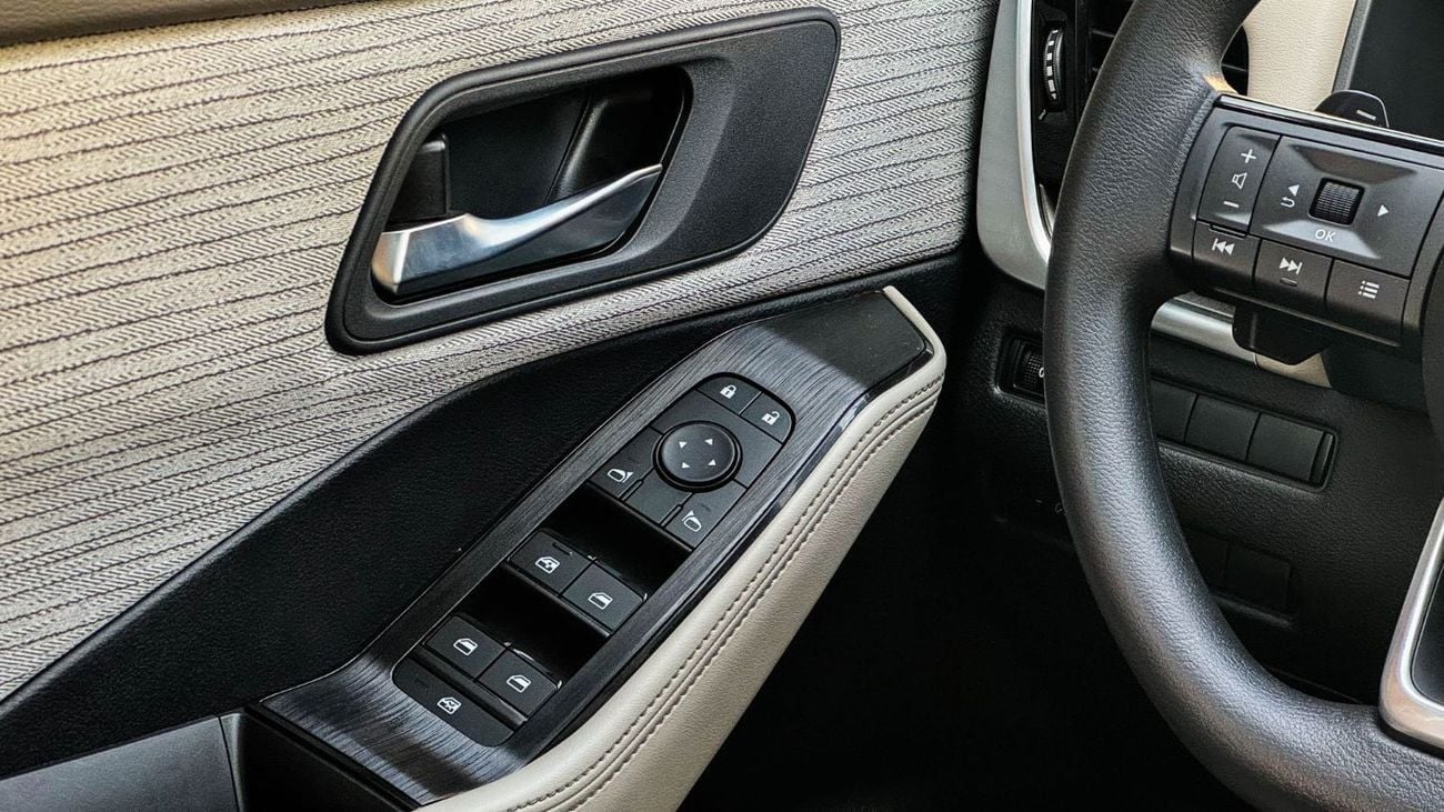 نيسان إكس تريل S 2.5L (169 HP) FWD (5 Seater)