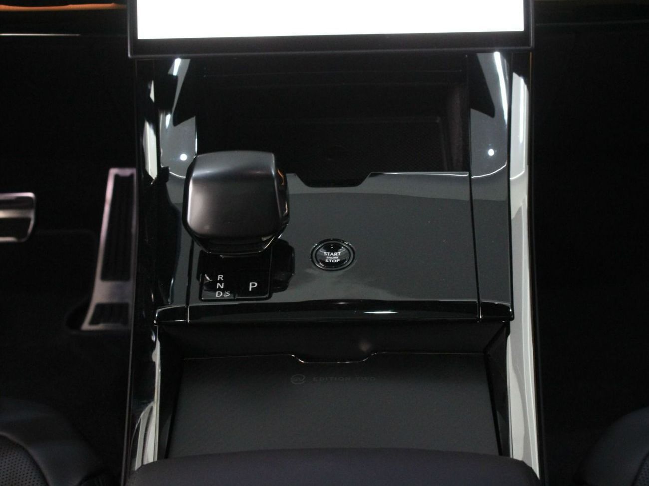 لاند روفر رينج روفر سبورت SV Edition | V8