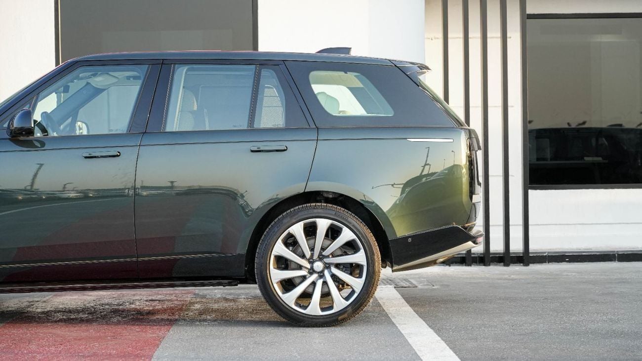 Land Rover Range Rover Autobiography P530 4.4L Belgravia Green 2026 MY Export Only
