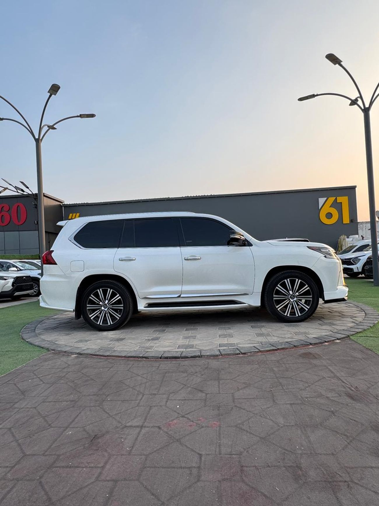 لكزس LX 570 Sport Platinum 5.7L