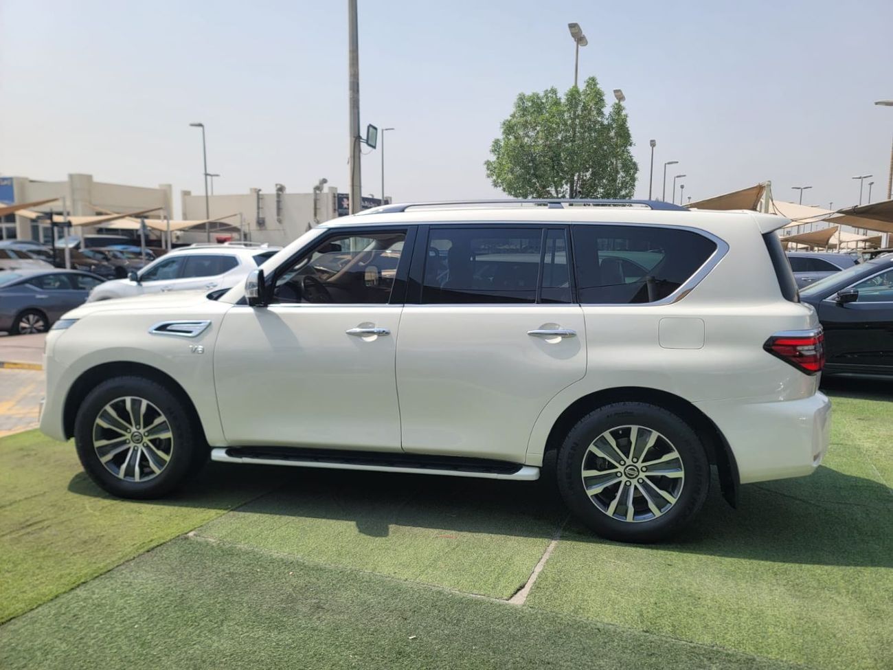 نيسان باترول LE Platinum 5.6L