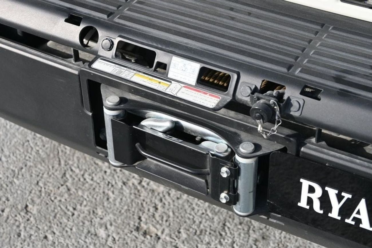 Toyota Land Cruiser Pick Up Toyota Land Cruiser Pickup  4.0L V6, Petrol, 4WD, Model 2024, Color White (Export Price)