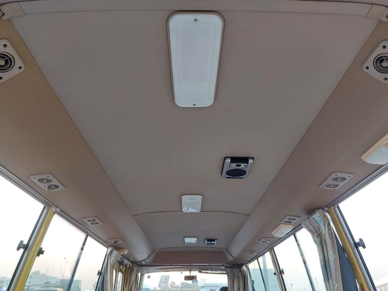 تويوتا كوستر TOYOTA COASTER BUS RHD 1995 MODEL 3.4 L DIESEL MANUAL(PM02756)