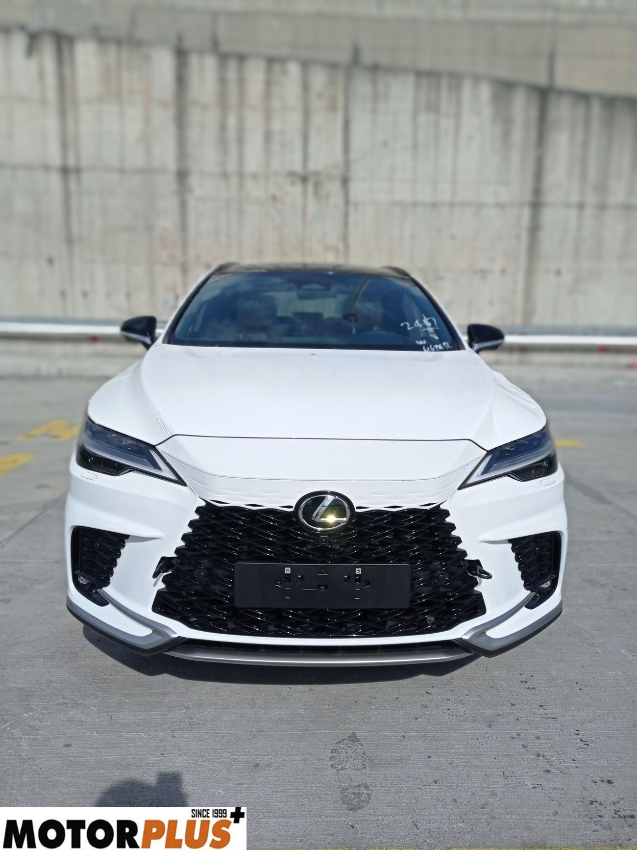 Lexus RX350h 2025 HYBRID F SPORT+ Экран на русском