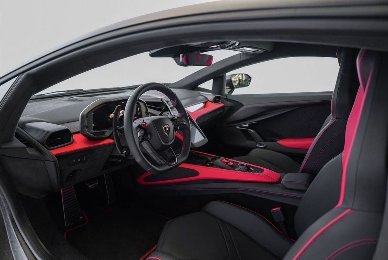 لامبورغيني ريفويلتو 6.5L V12 Hybrid