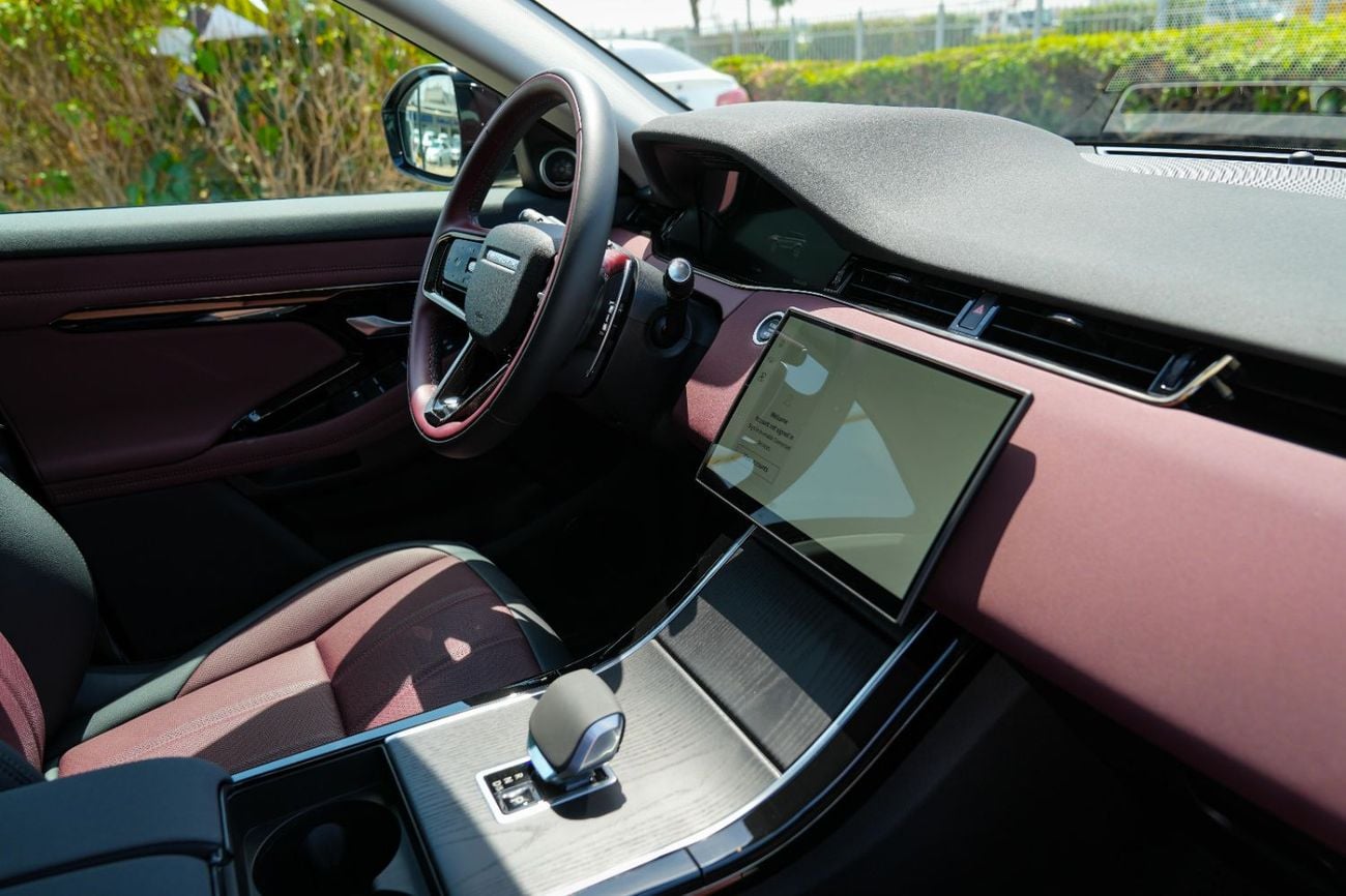 Land Rover Range Rover Evoque SE P250 DYNAMIC 2025!! FIVE YEARS WARRANTY!! THREE YEARS SERVICE CONTRACT