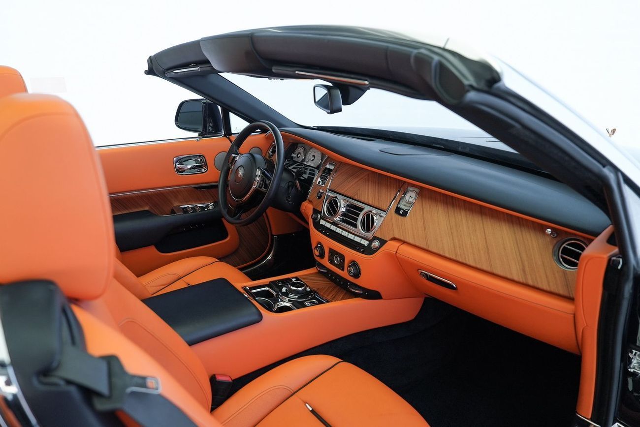 رولز رويس داون Rolls Royce Dawn