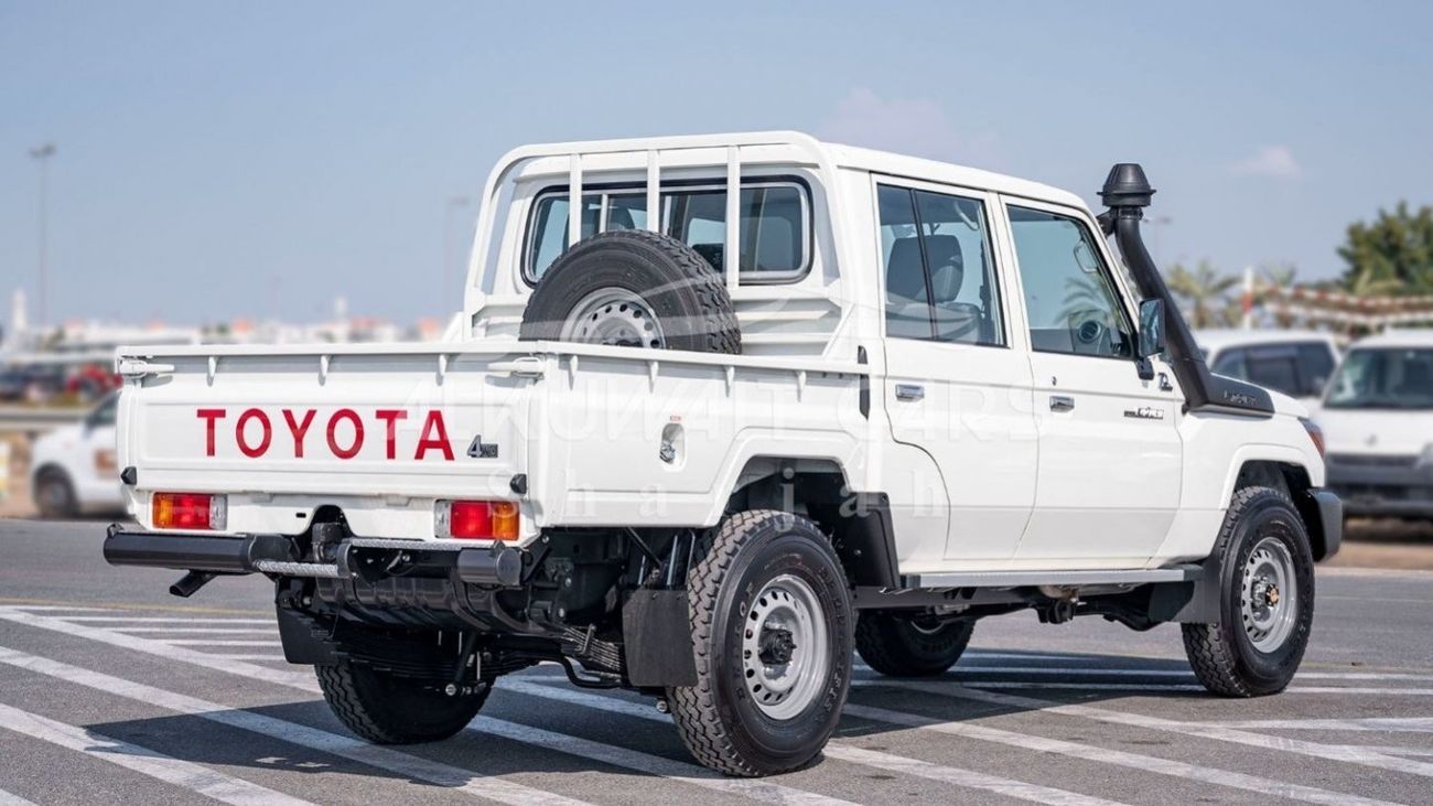 Toyota Land Cruiser Pick Up TOYOTA Land Cruiser 79 DC 4.2D MT – WHITE
