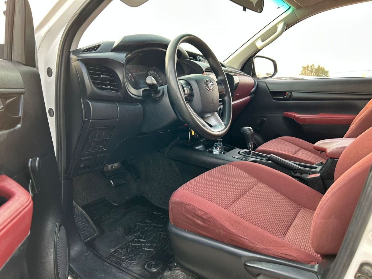 تويوتا هيلوكس 2021 Toyota Hilux 4x4 AWD - Petrol Automatic - No accident