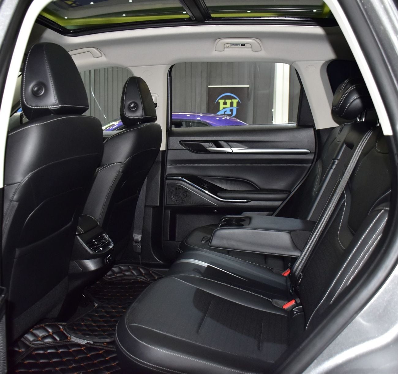 هافال H6 HEV PREMIUM EXCELLENT DEAL for our Haval H6 HEV ( 2024 Model ) in Silver Color GCC Specs
