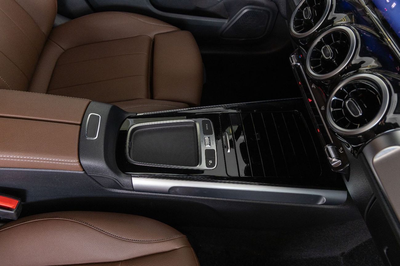 مرسيدس بنز GLB 200 Mercedes-Benz GLB200 Dynamic - 2025