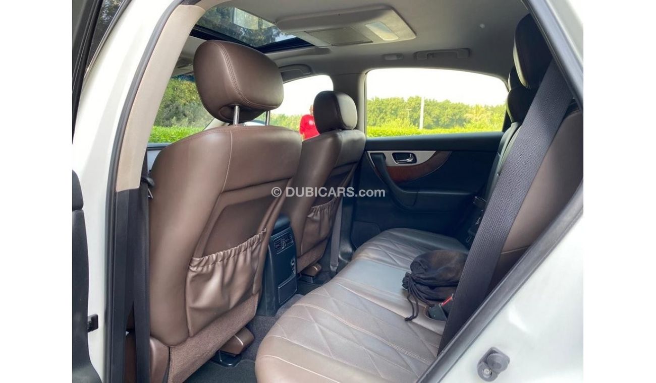 Infiniti QX70 Sport Luxury