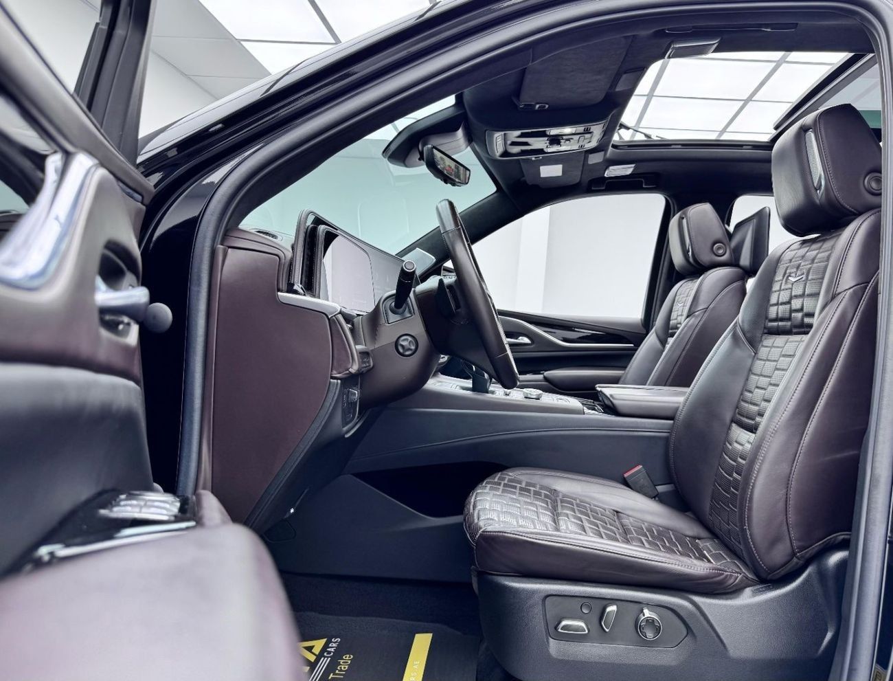 كاديلاك إسكالاد Sport Platinum 6.2L 4WD 2021 Cadillac Escalade 600 Sport, Cadillac Warranty + Service Pack, Fully Lo