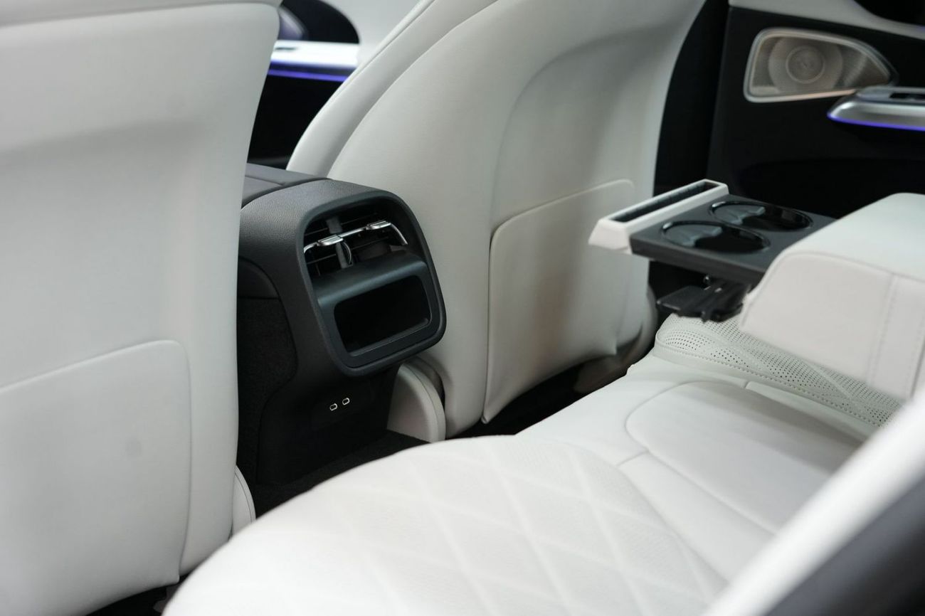 مرسيدس بنز E300 Mercedes-Benz E 300 | 2026 GCC 0km | Agency Warranty | AMG Package