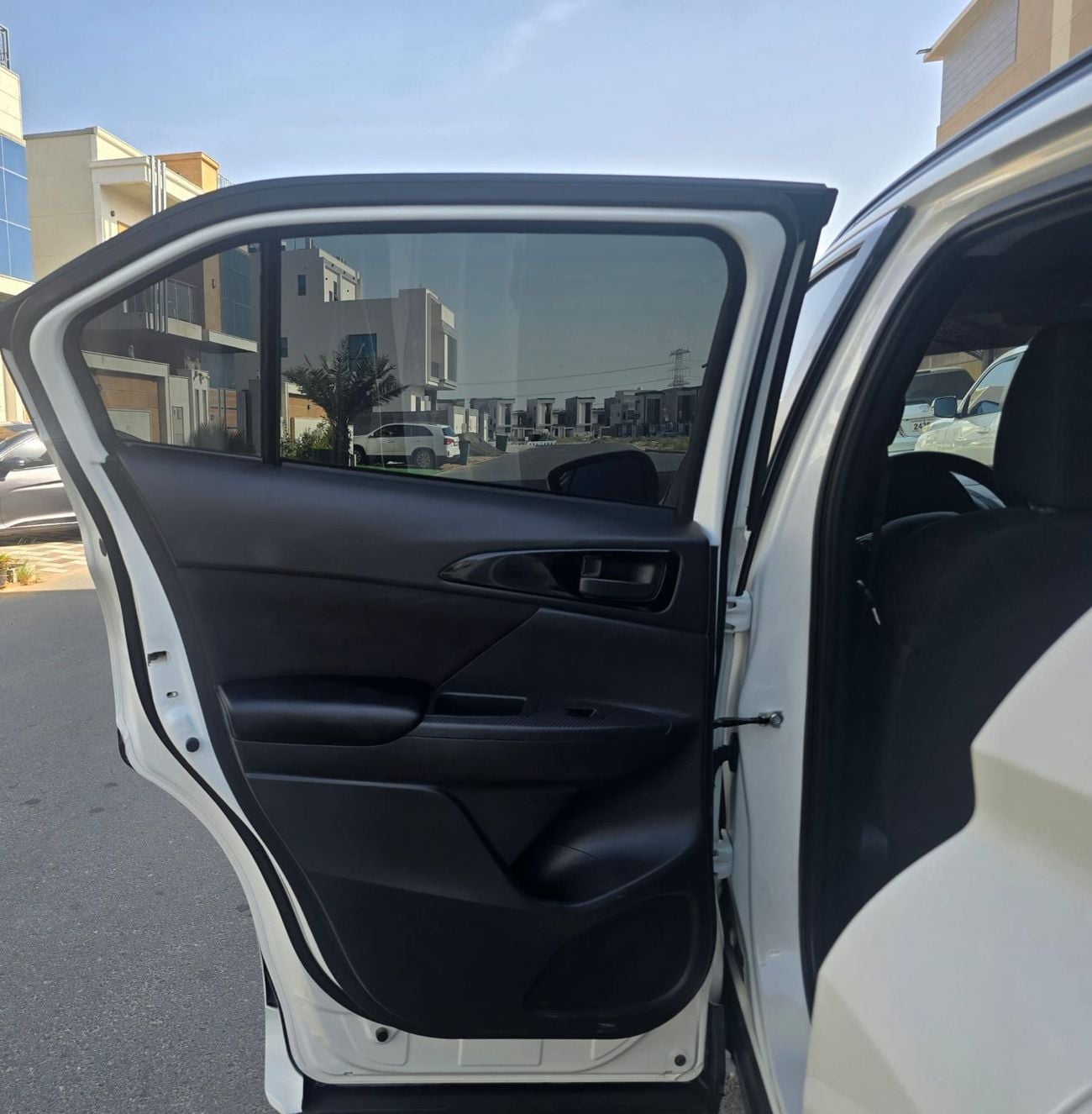 Mitsubishi Eclipse Cross RVSI 1.5T GLS (Mid Option)