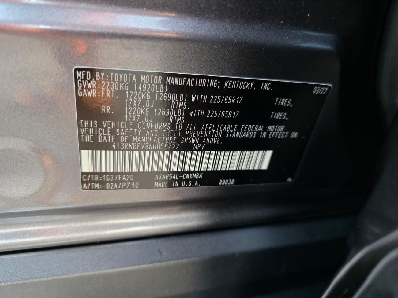 Toyota RAV4 2022 Model XLE hybrid engine Push , AWD and leather seats