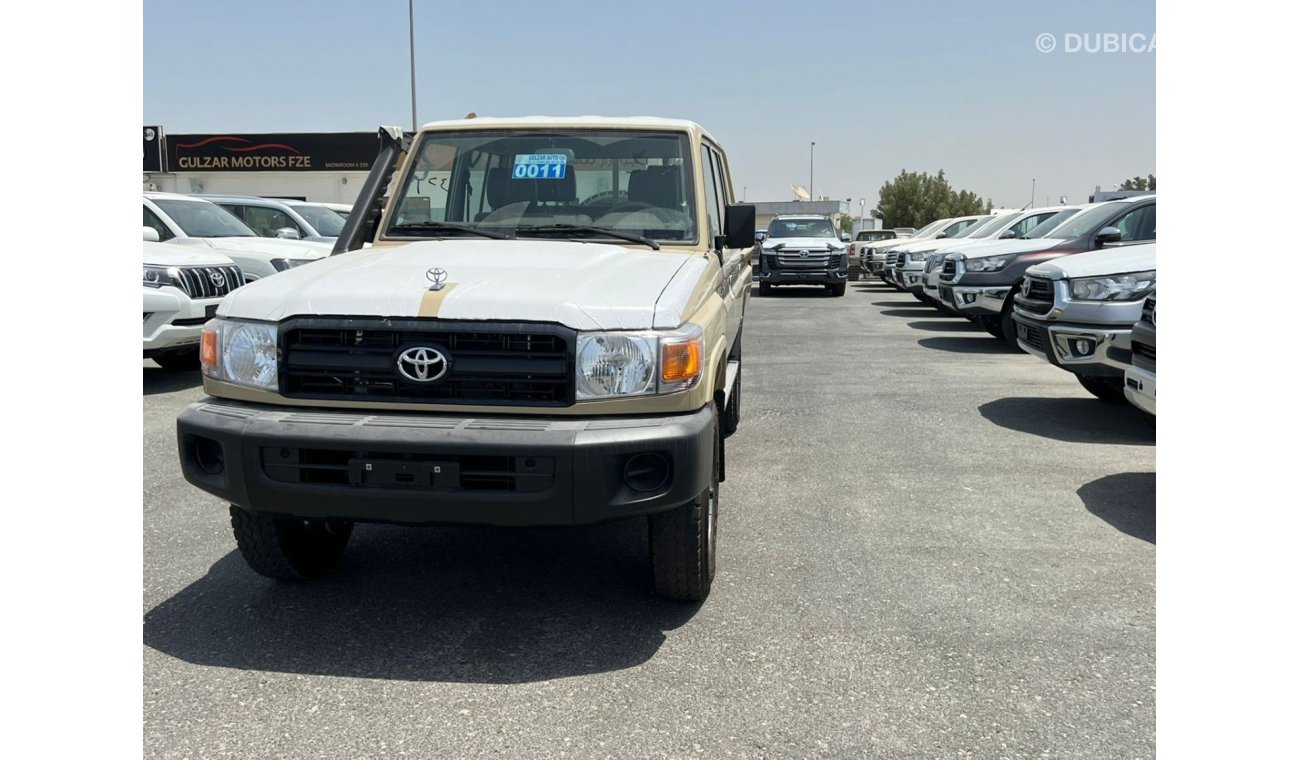 Toyota Land Cruiser Pick Up MODEL 2022 DIESEL 4.2L 6 CYLINDER WITH DIFFLOCK POWER WINDOWS MANUAL TRANSMISSION CAN BE EXPORT