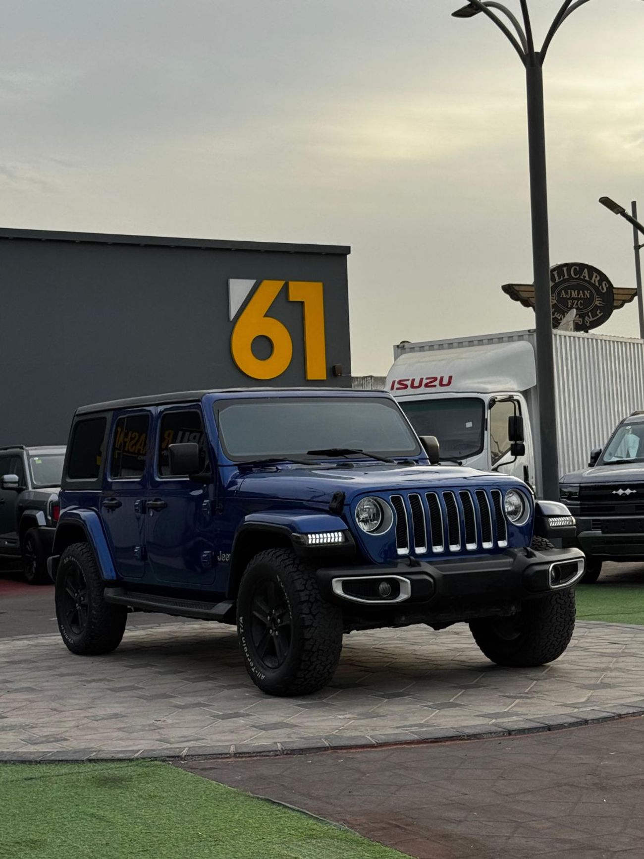 Jeep Wrangler Unlimited Sahara 2.0L A/T