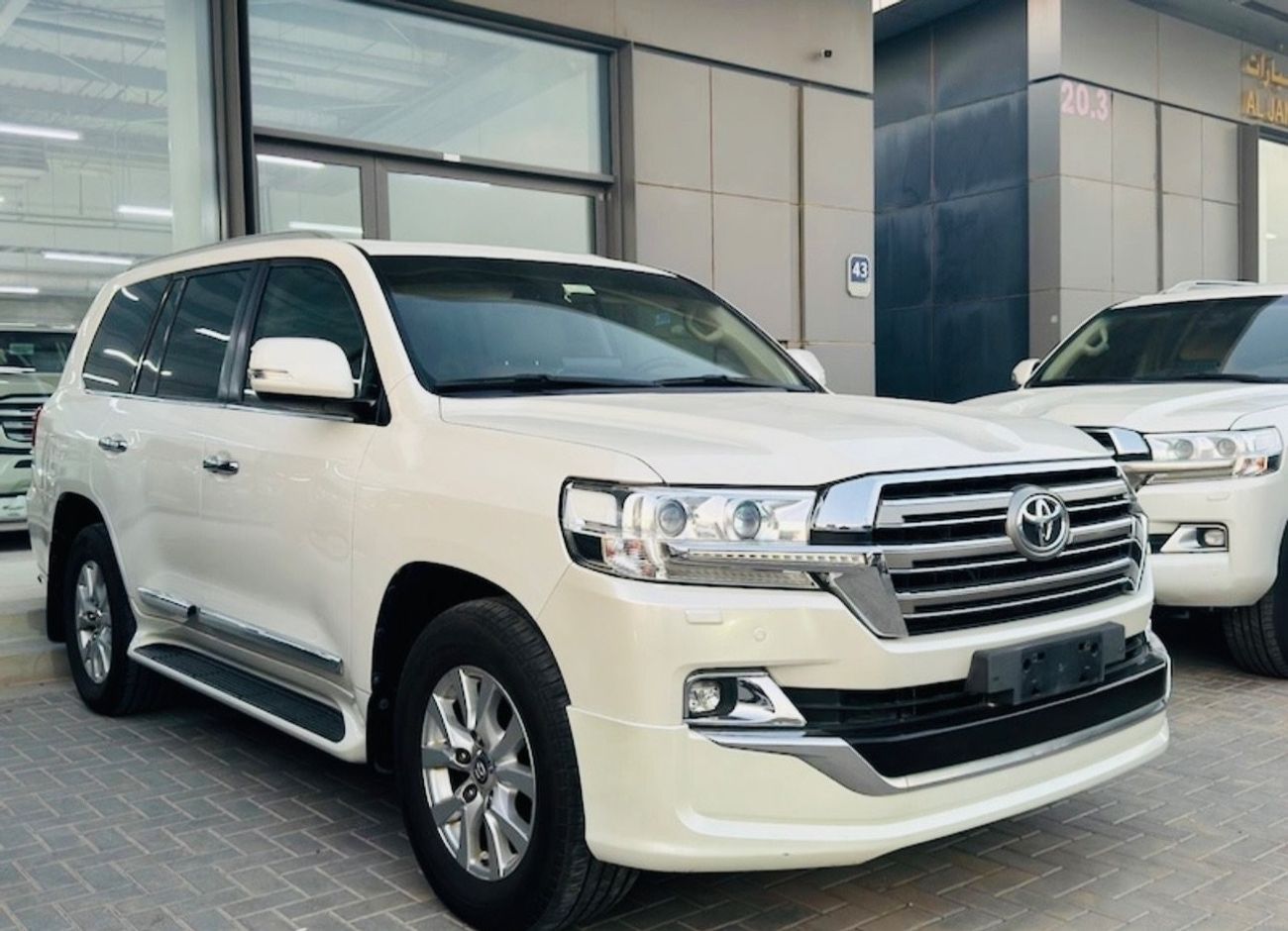 Toyota Land Cruiser Toyota Land Cruiser 2018 v8 5.7 full options