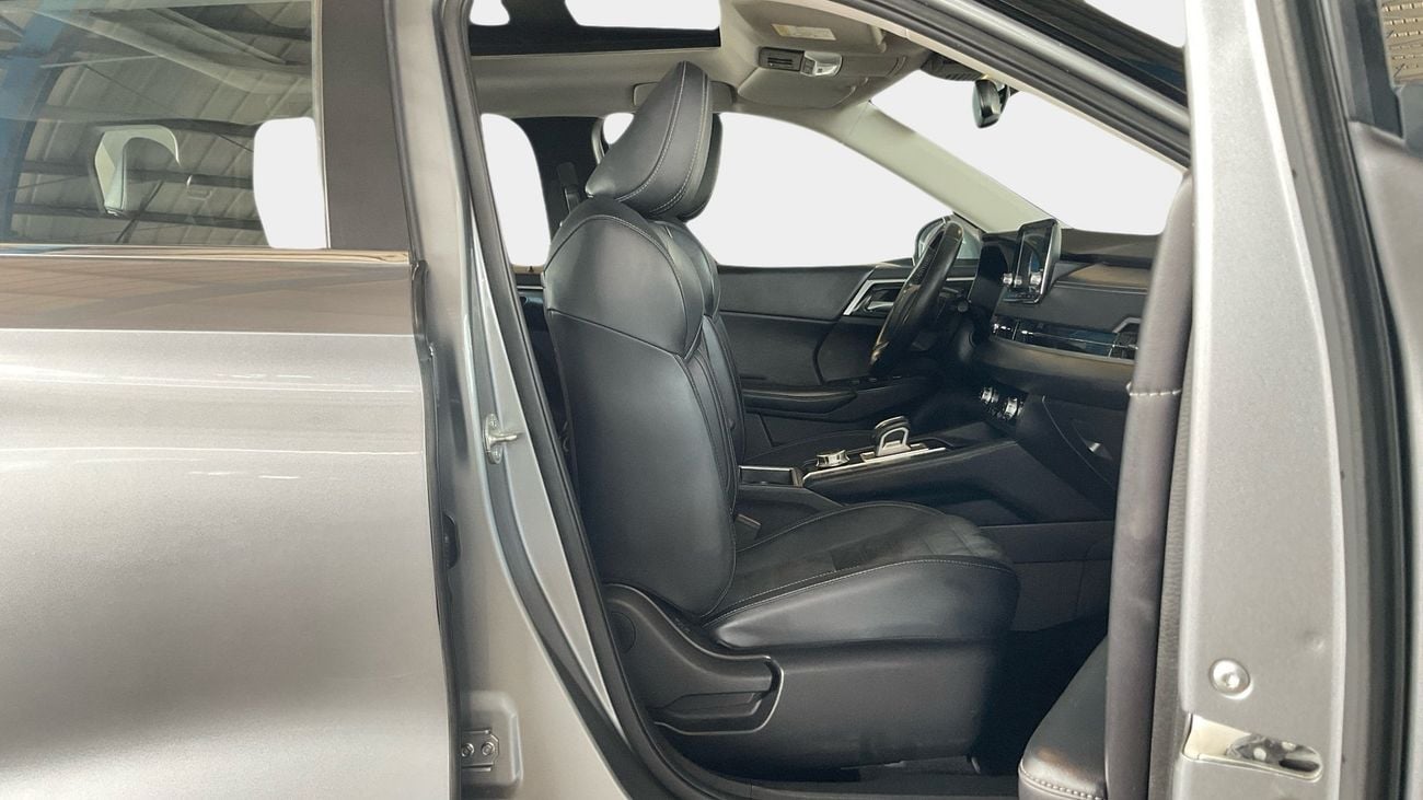 ميتسوبيشي آوتلاندر GLS HIGHLINE 2.5 GLX AUTO 4WD 7SEAT HL SRF | شامل الضمان | 0 ﺪﻔﻋﺓ ﺃﻮﻟﻯ