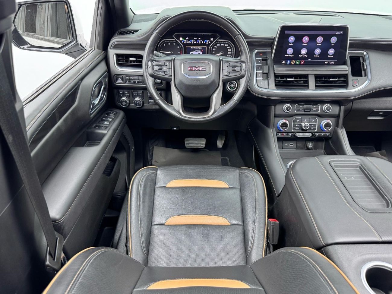 GMC Yukon AT4 5.3L 2021 GMC Yukon AT4, Warranty, Full GMC Service History, Full Options, 8 Seater, GCC