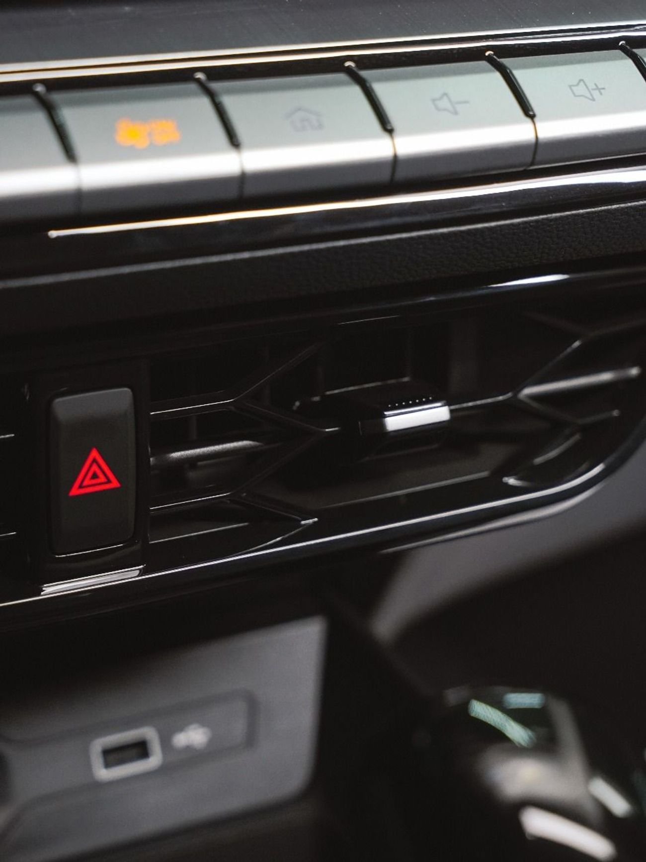 MG GT 0% DP EMI 1,100 MG GT  ST-6 Years / 200,000KM @ Official dealer