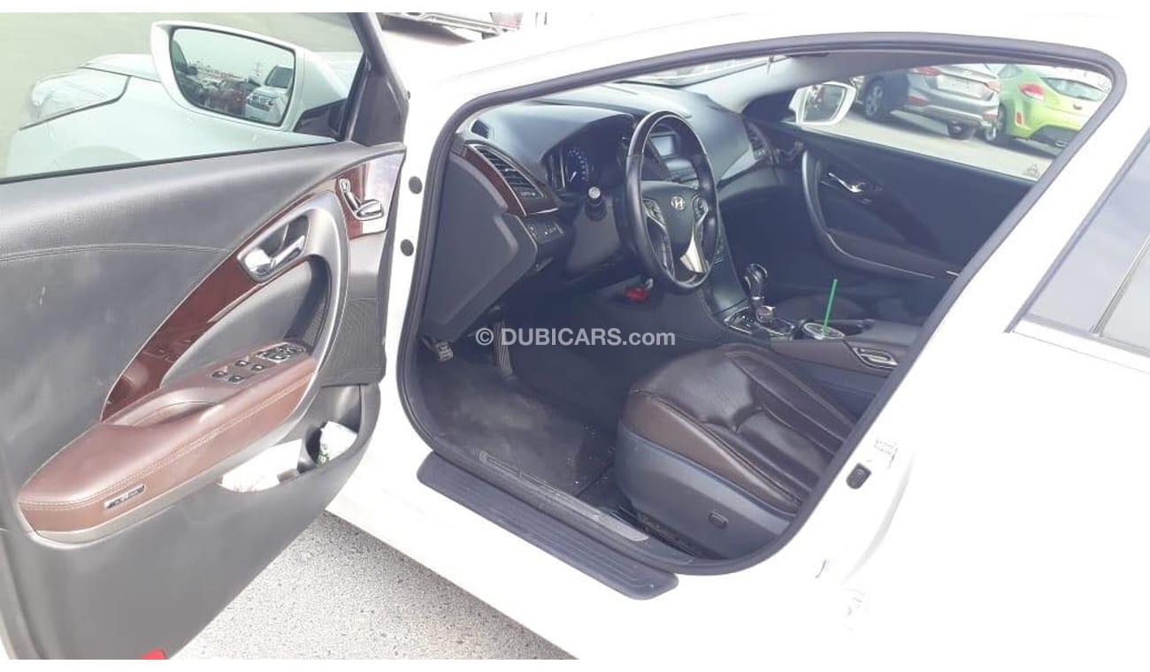 Hyundai Azera V6 3.6 L  2014 full options SPECIAL OFFER