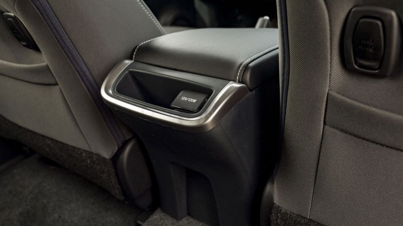 Toyota Fortuner Toyota fortuner 2.4L diesel 4WD AT MY2025