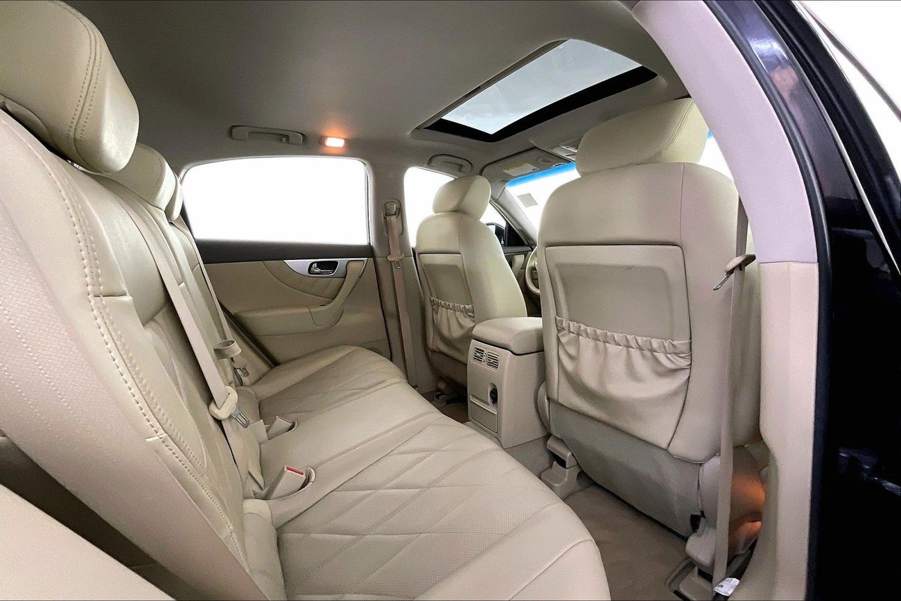 Infiniti QX70 Luxury / Luxe Sensory | Guaranteed Warranty | 0 Down Payment