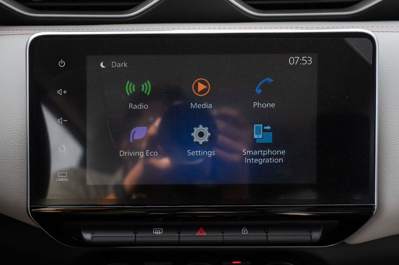 نيسان ماغنيت SL