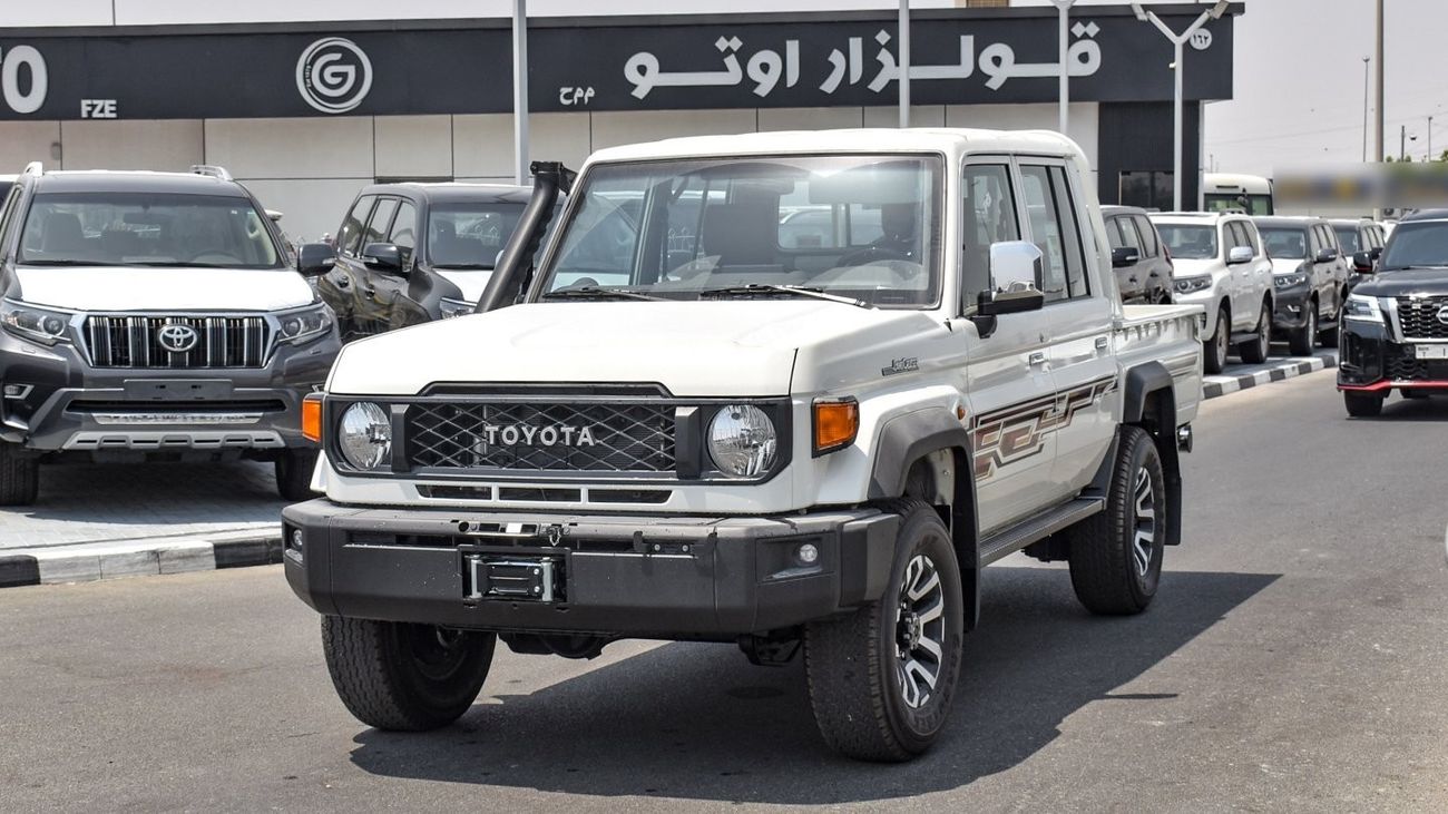 تويوتا لاند كروزر بيك آب 4.0L V6. Double Cabin  A/T