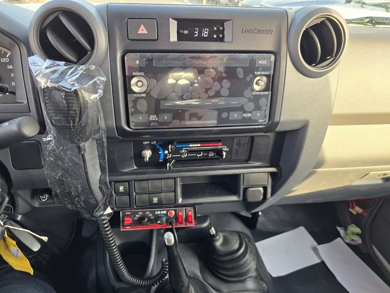 Toyota Land Cruiser 70 toyota land cruiser hard top LC78 Ambulance 2025