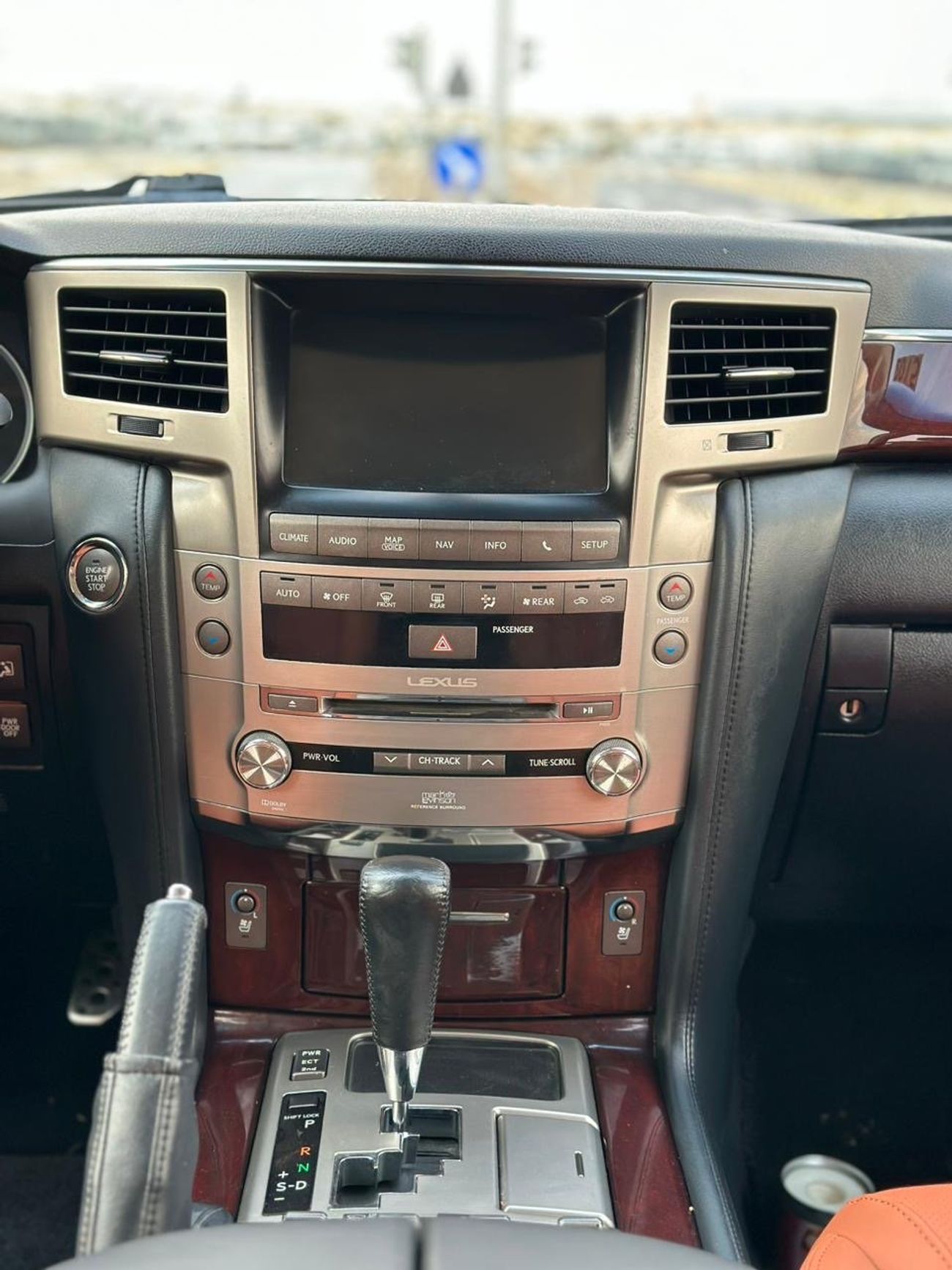 Lexus LX 570