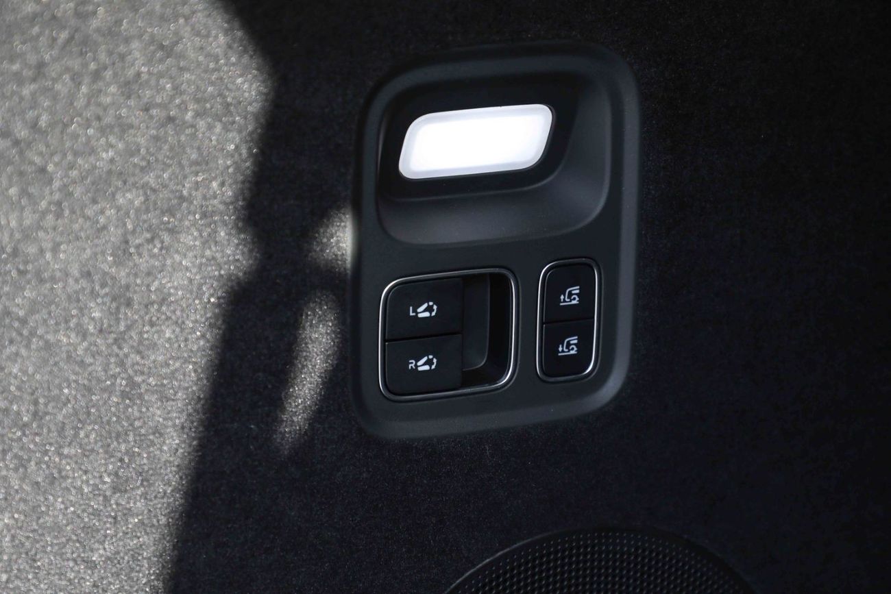 Li Auto Mega 2024 Lixiang Mega Ultra Version - Silver inside White | Export Only