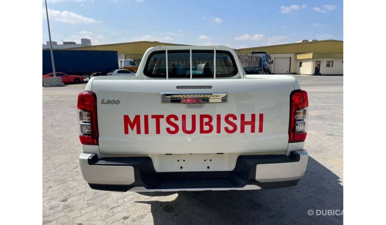 Mitsubishi L200 Mitsubishi L200 2.4L petrol GLX