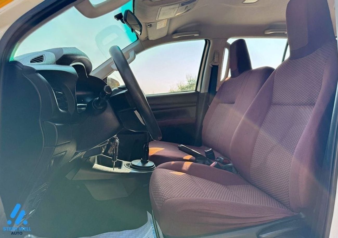 تويوتا هيلوكس DLX 2.4L 4WD Diesel MT DC / Ready to Drive / GCC / Book Now!