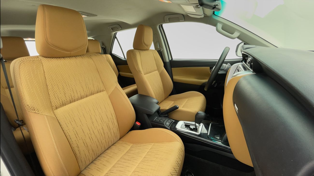 تويوتا فورتونر EXR 2.7 | بدون دفعة مقدمة | اختبار القيادة في المنزل