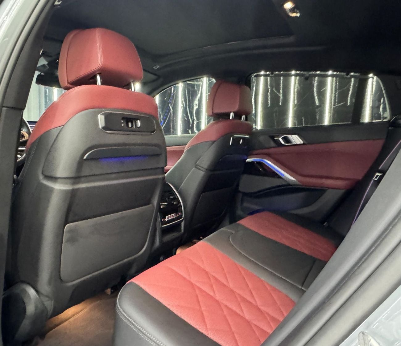 بي أم دبليو X6 xDrive40i Luxury M Sport Package 3.0L ***Appointment Only***  - AED 4,997 / Month with a 20% Down Pa