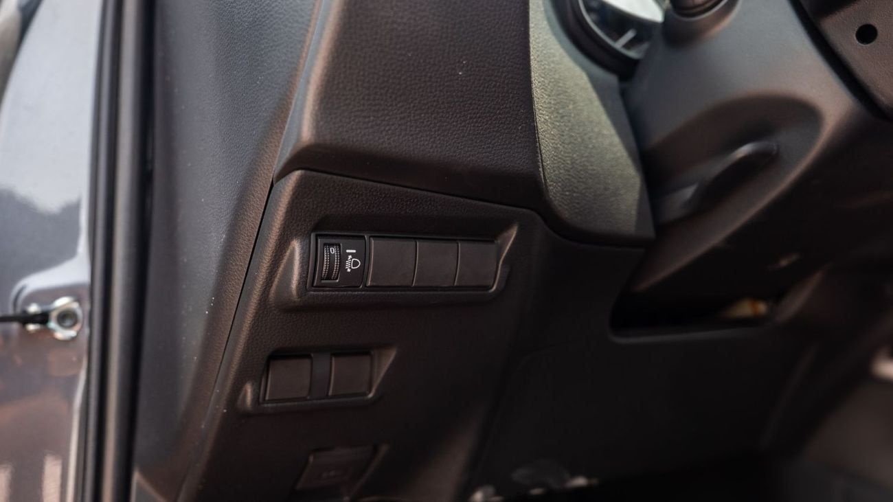 Toyota Corolla Cross 2025 Toyota Corolla Cross MID 1.8 Hybrid - Grey Mettalic Inside Red | Export Only