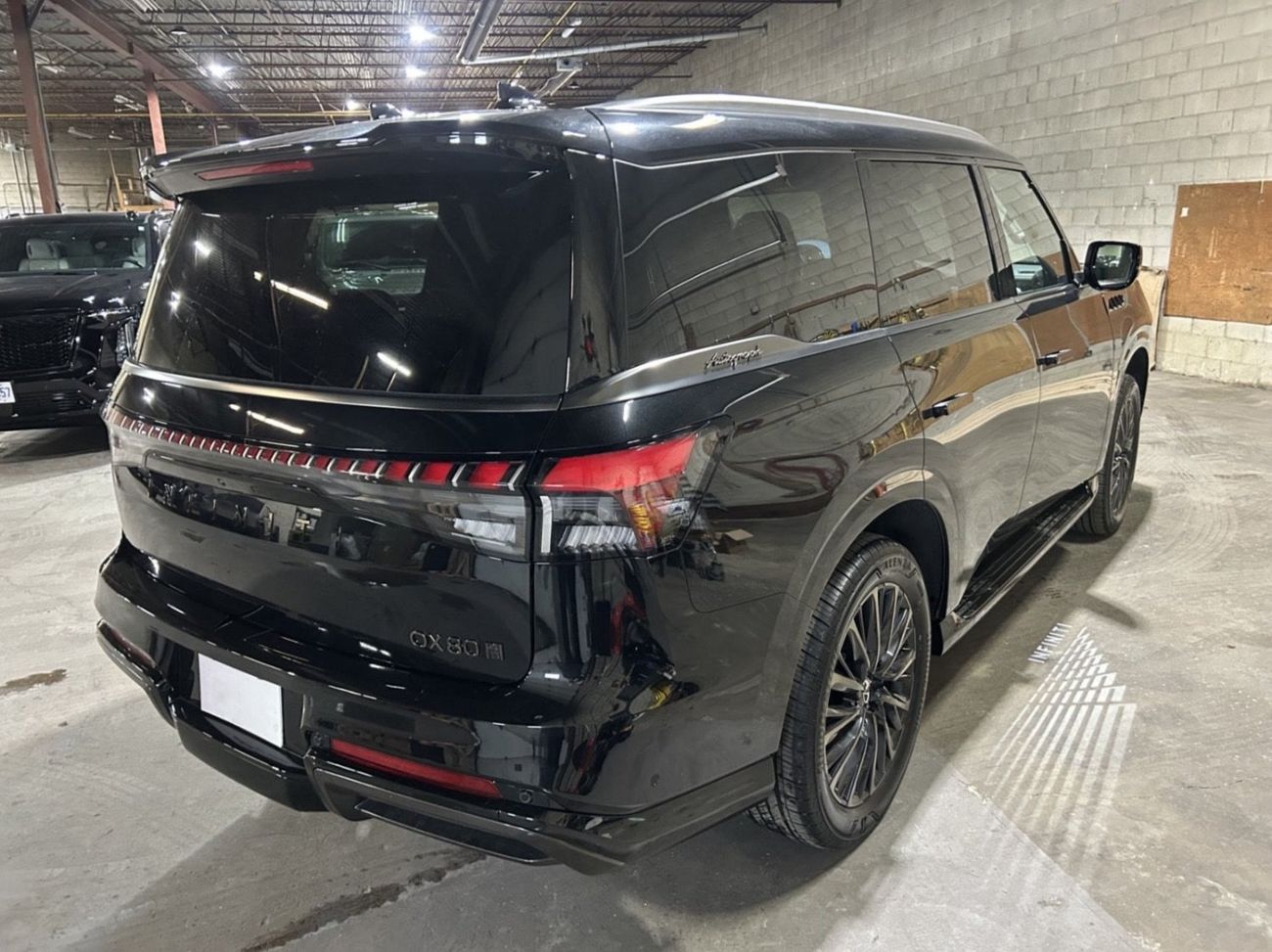 Infiniti QX80 Autograph Captain Chairs 3.5L