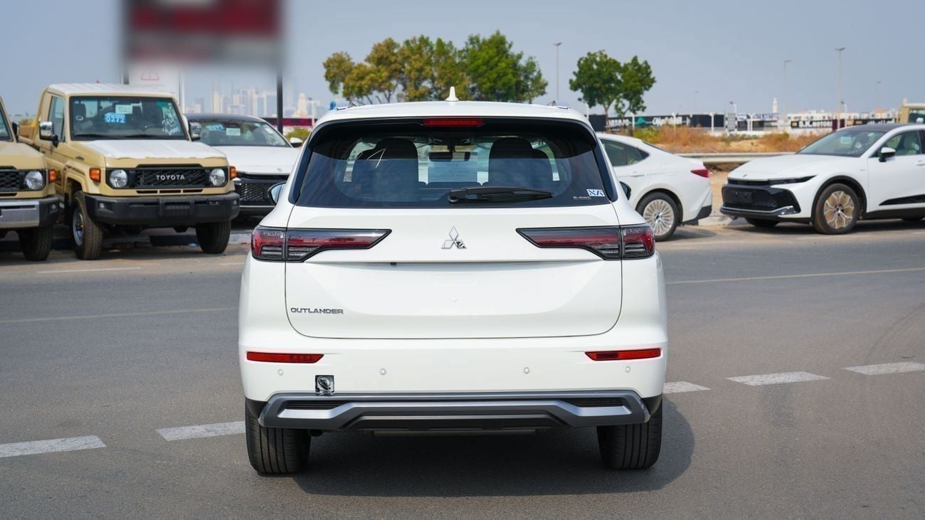 ميتسوبيشي آوتلاندر HIGHLINE ميتسوبيشي أوتلاندر 2026 – (G05) 2.5 لتر | SUV بسبعة مقاعد | مواصفات الخليج |