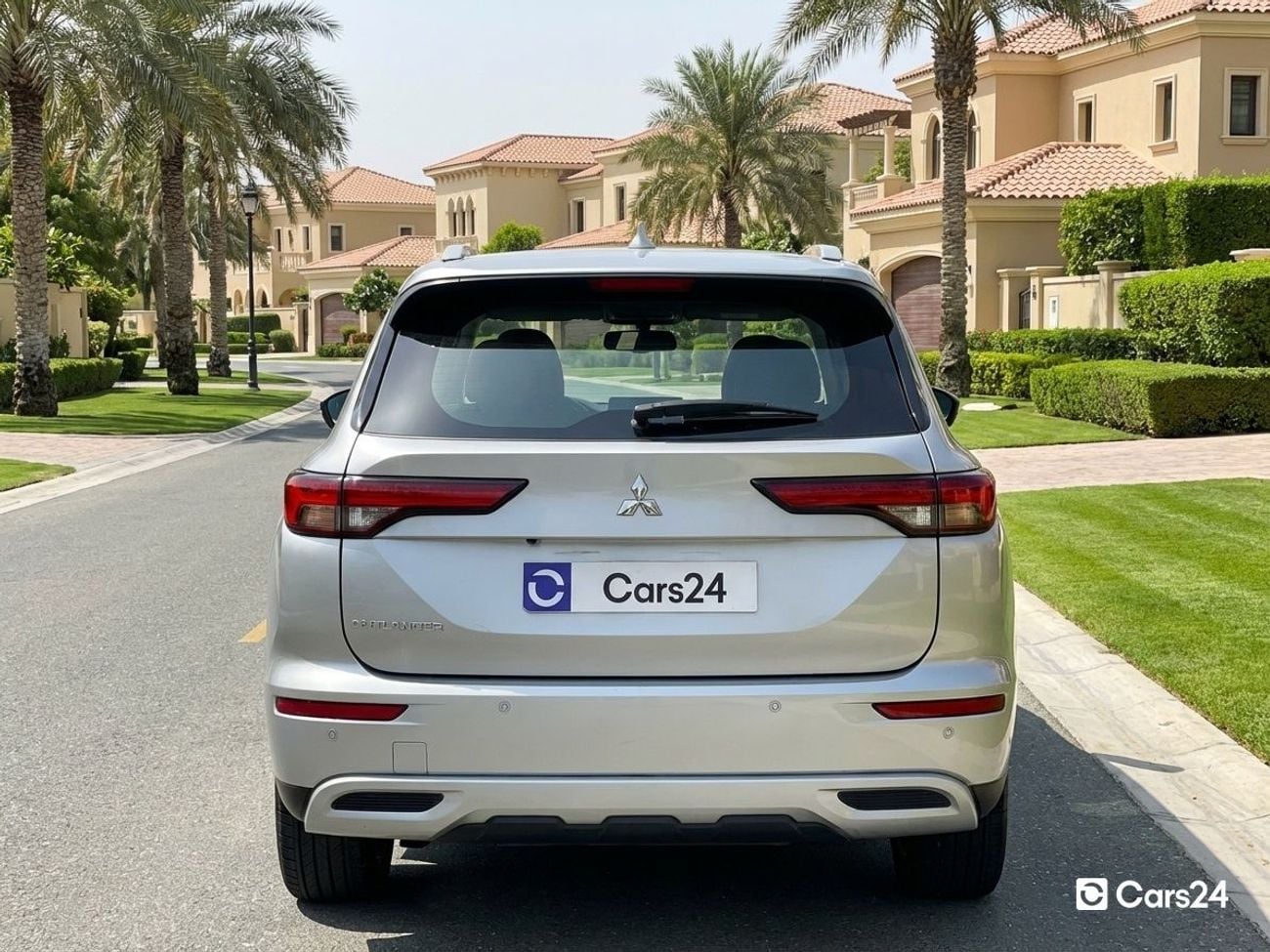 ميتسوبيشي آوتلاندر 2.5L 2024 | 0 DP | 1504/Month | 30 Day Return | Service History