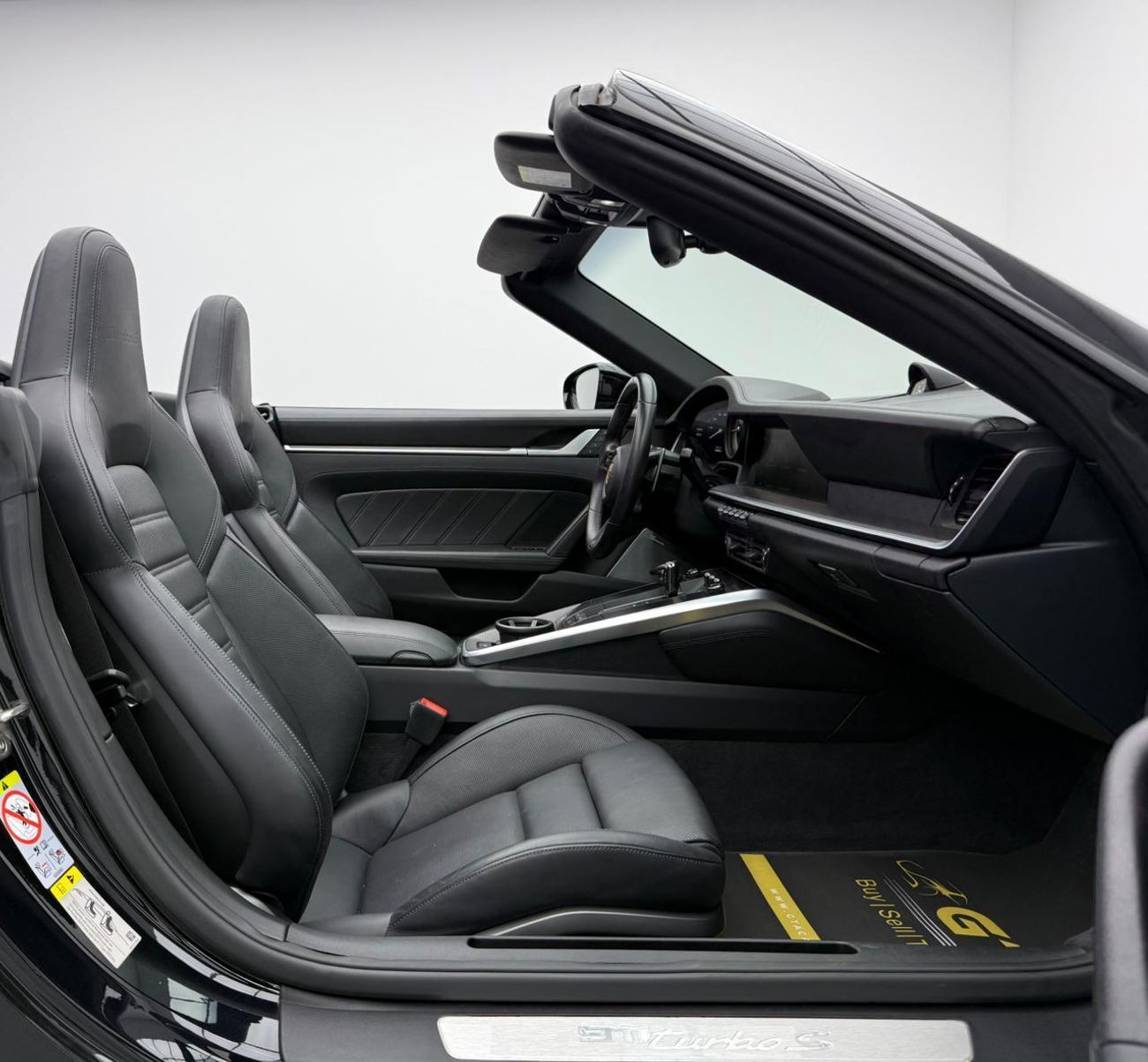 Porsche 911 Turbo S 3.8L (640 HP) Convertible 2024 Porsche 911 Turbo S, 2029 Porsche Warranty + Service Pack, Ve